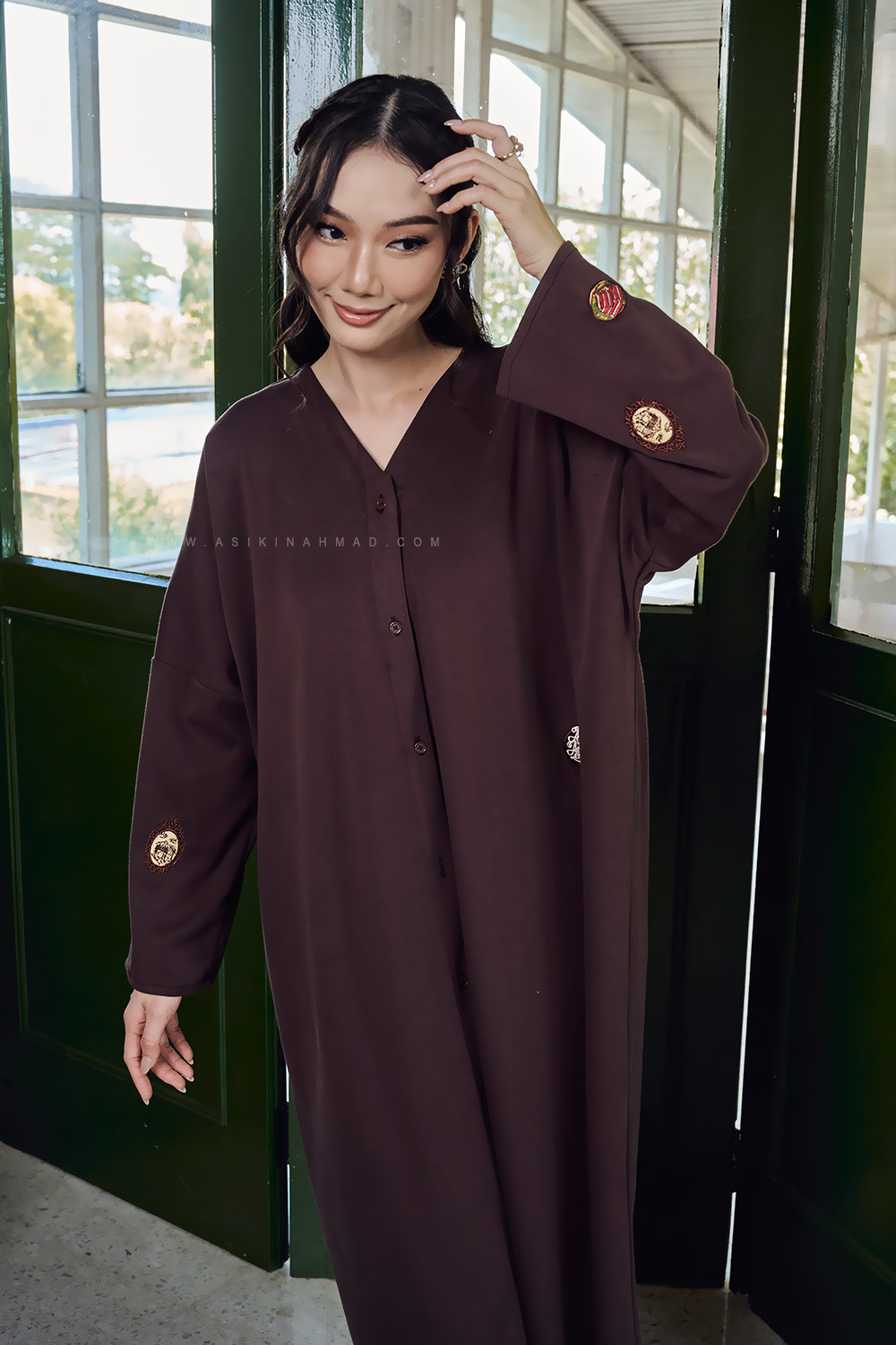 RONA DRESS IN RICH BROWN