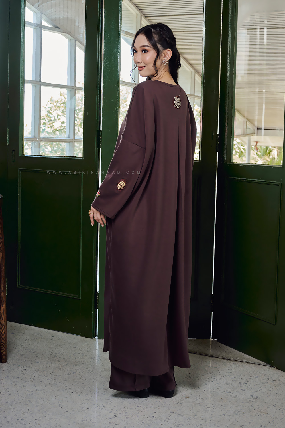 RONA DRESS IN RICH BROWN