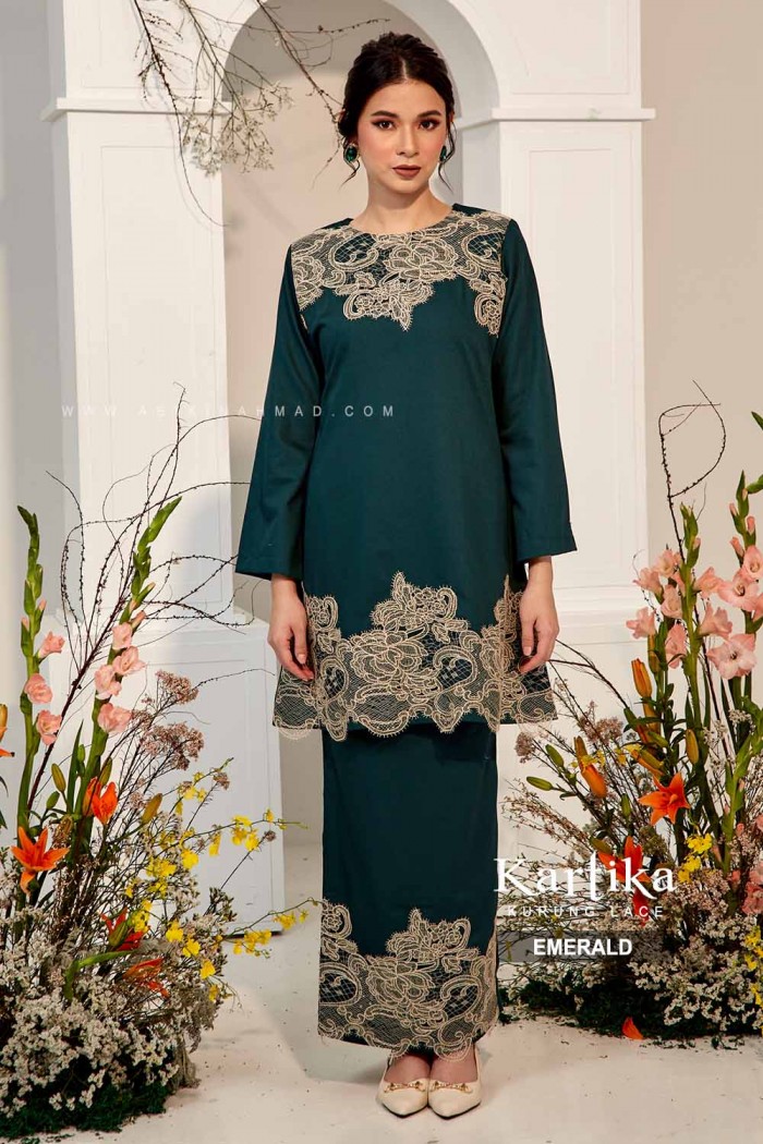 KARTIKA KURUNG in EMERALD