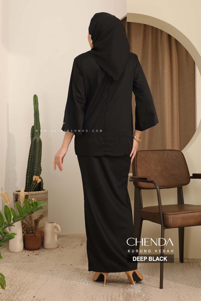 CHENDA KURUNG in DEEP BLACK