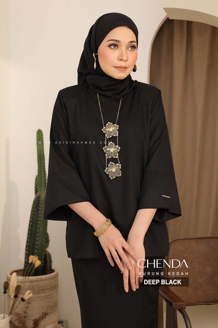 CHENDA KURUNG in DEEP BLACK