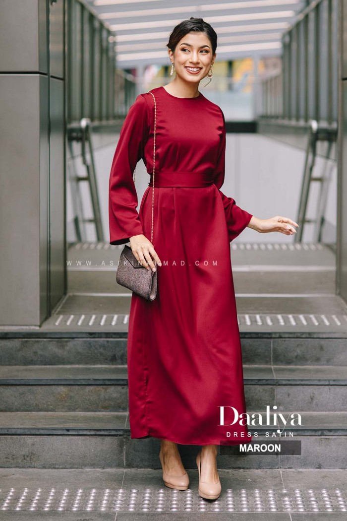 DAALIYA PLAIN in MAROON