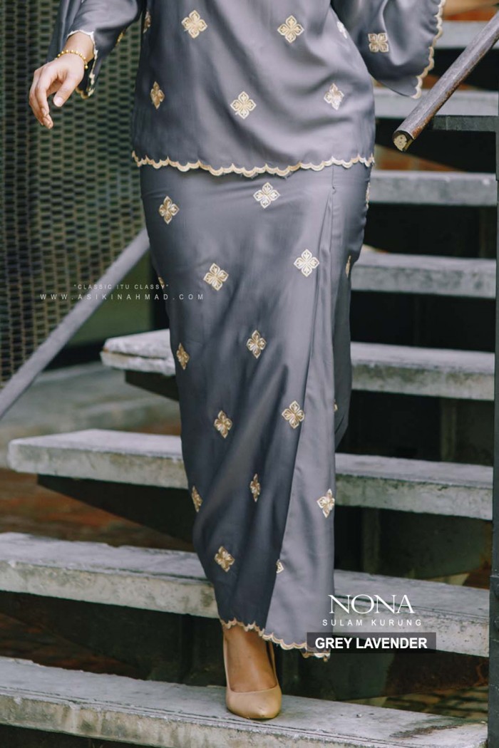 NONA KURUNG in GREY LAVENDER