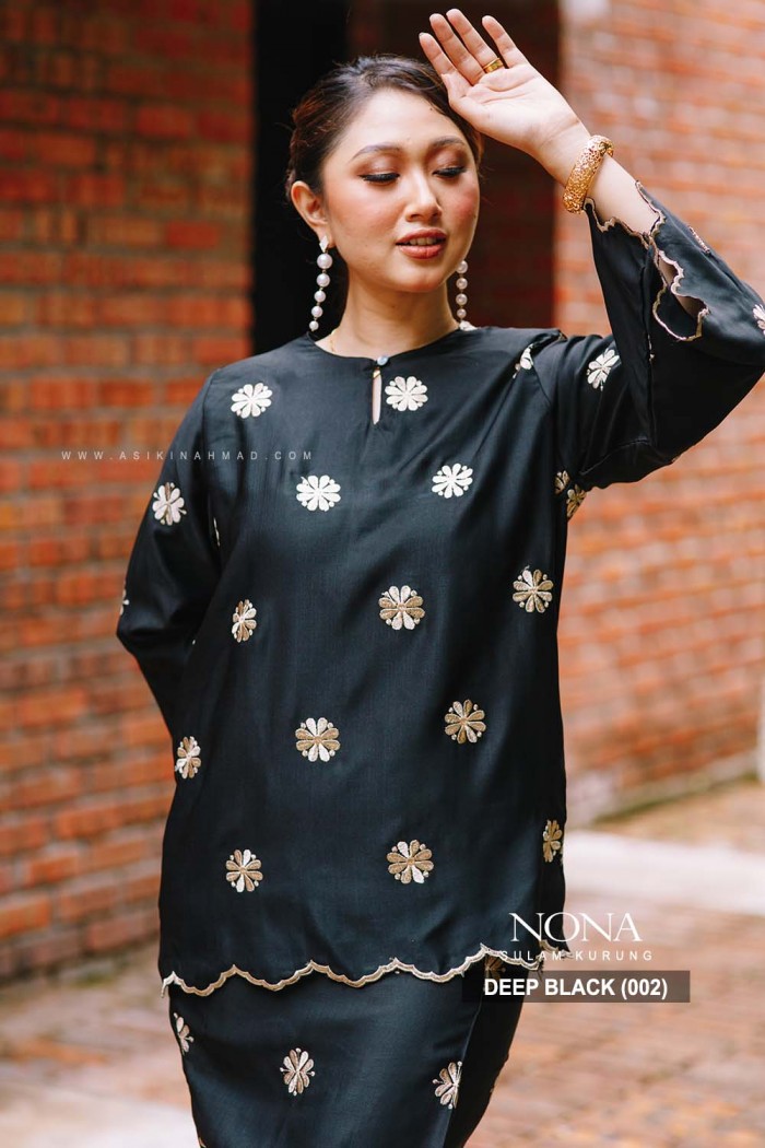 NONA KURUNG in DEEP BLACK (002)