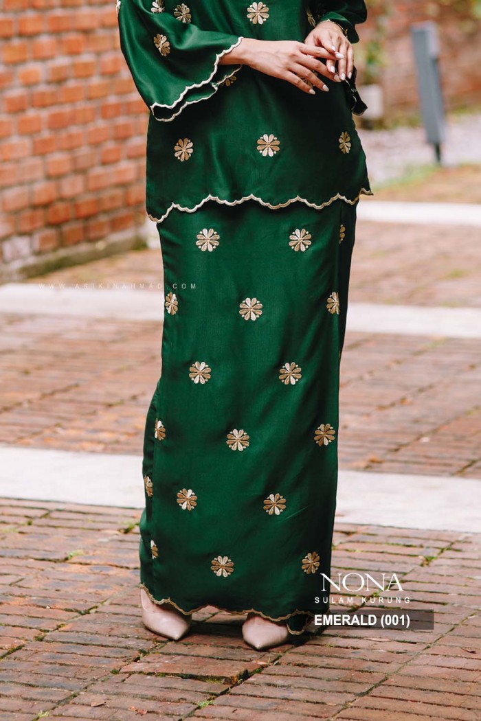 NONA KURUNG in EMERALD (001)