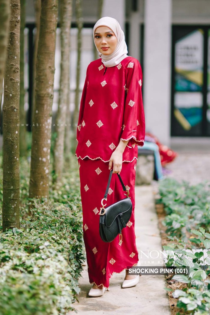 NONA KURUNG in SHOCKING PINK (001)