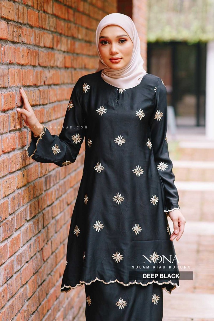 NONA KURUNG RIAU in DEEP BLACK