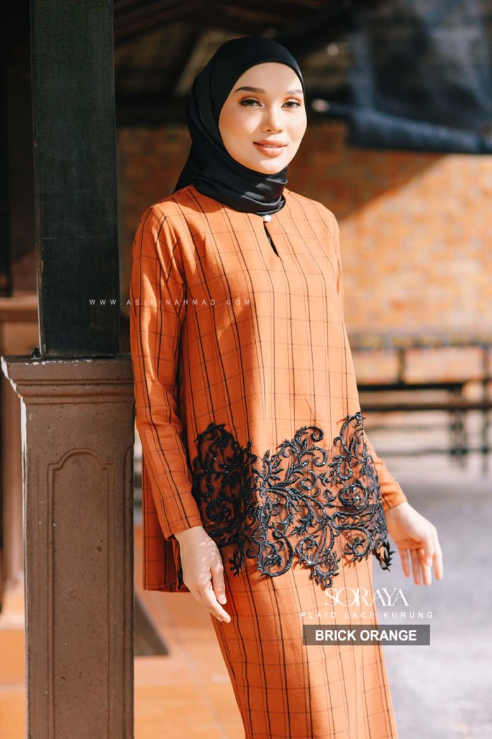 SORAYA LACE KURUNG in BRICK ORANGE