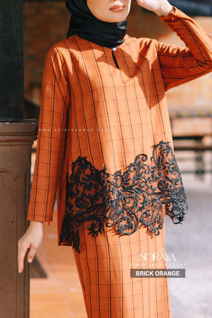 SORAYA LACE KURUNG in BRICK ORANGE