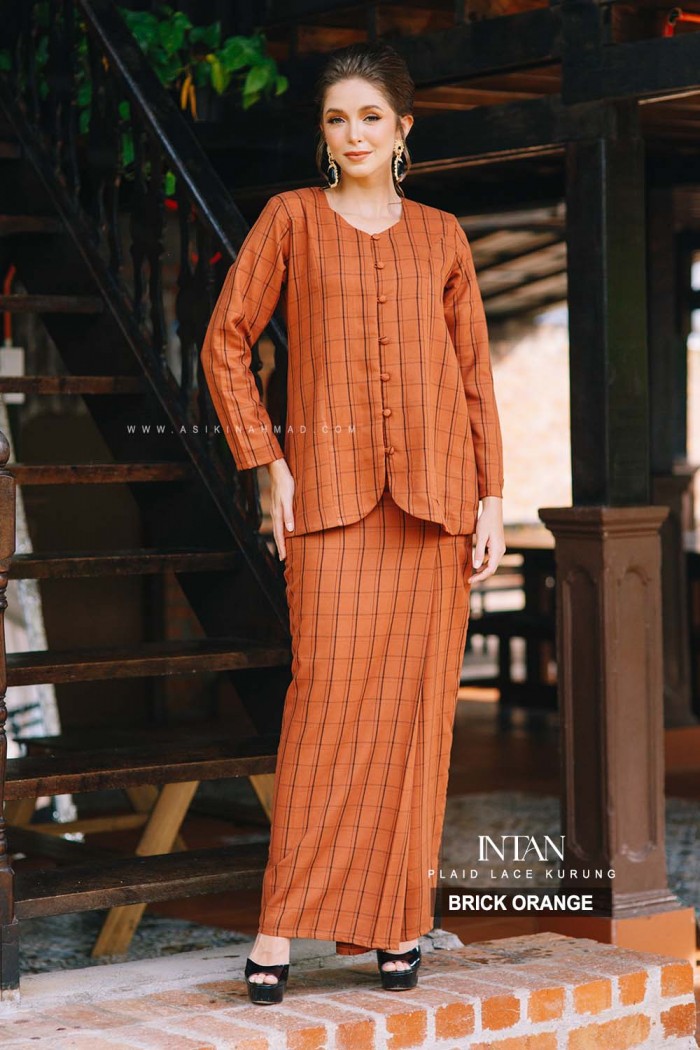 INTAN KURUNG in BRICK ORANGE