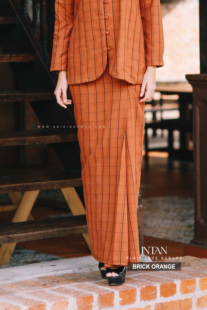 INTAN KURUNG in BRICK ORANGE