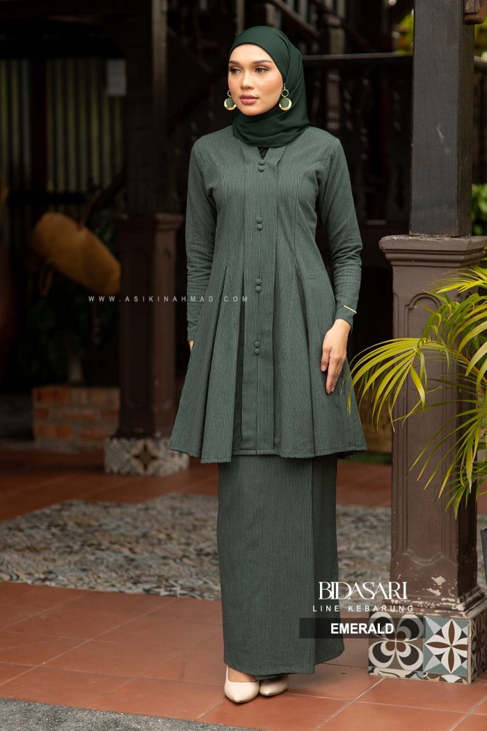 BIDASARI KEBARUNG in EMERALD