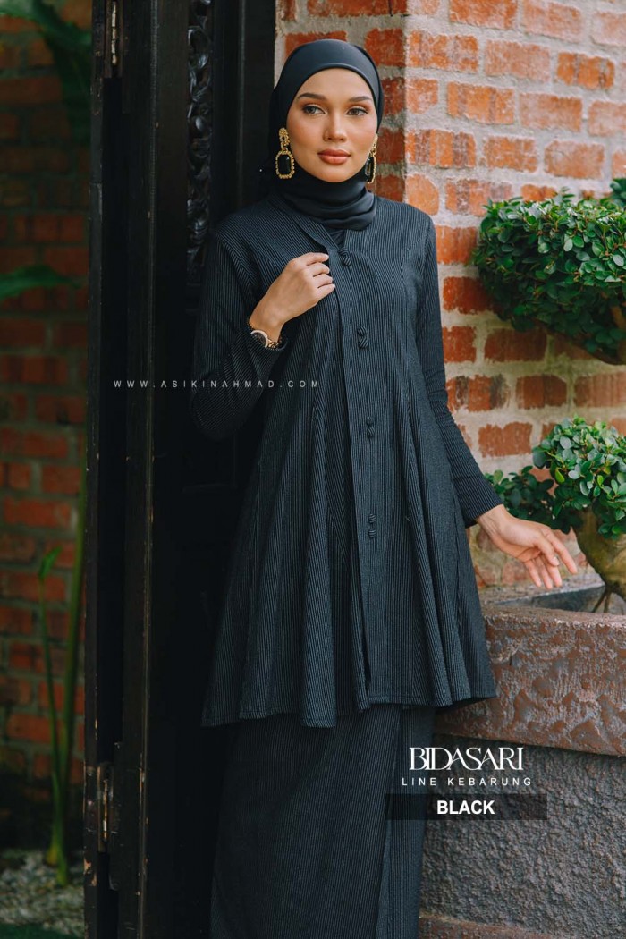 BIDASARI KEBARUNG in BLACK