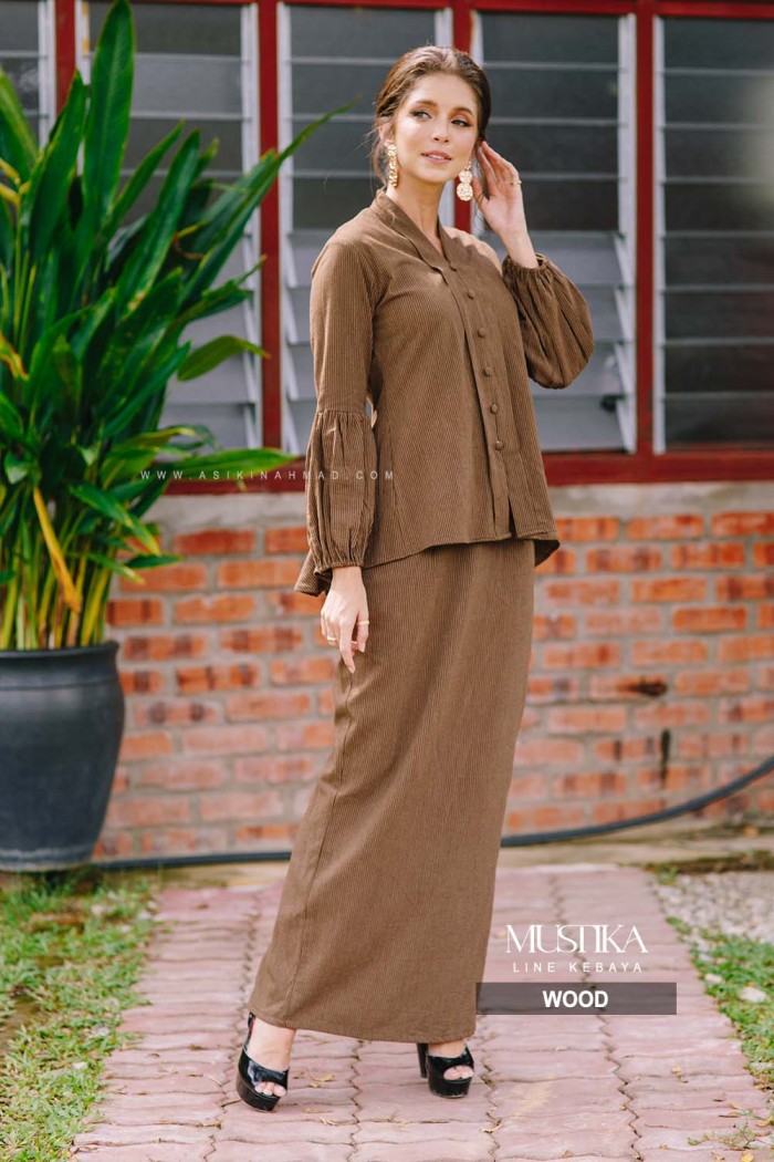 MUSTIKA KEBAYA in WOOD