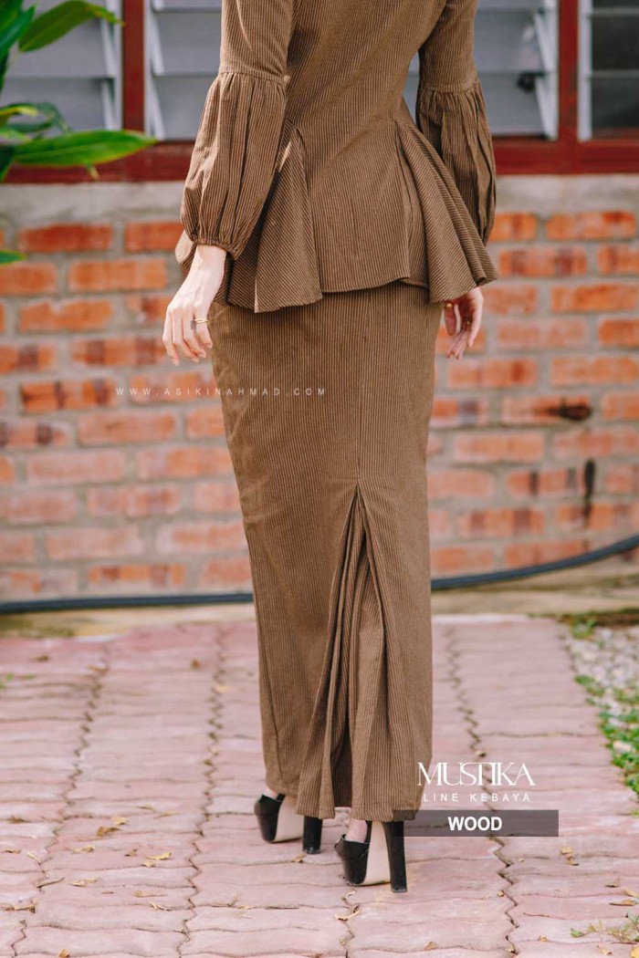 MUSTIKA KEBAYA in WOOD