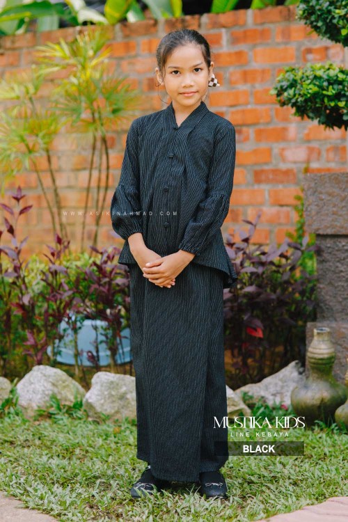 MUSTIKA KEBAYA KIDS in BLACK