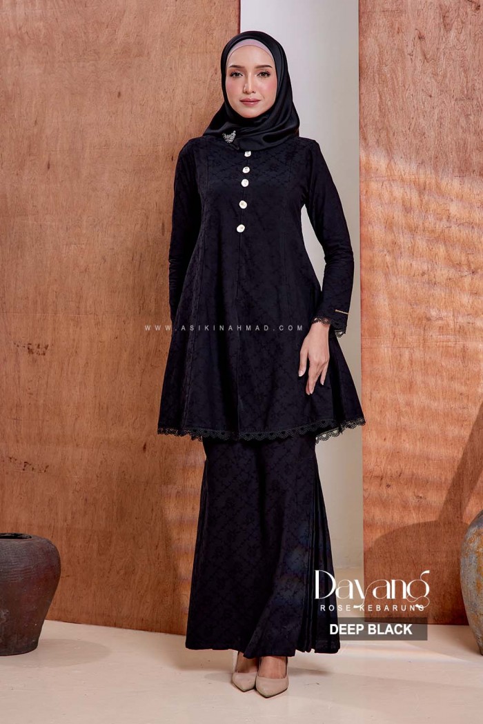 DAYANG KEBARUNG in DEEP BLACK