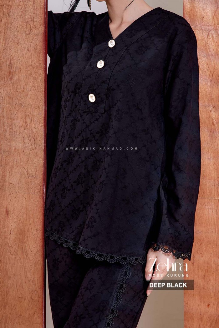 ZEHRA KURUNG in DEEP BLACK