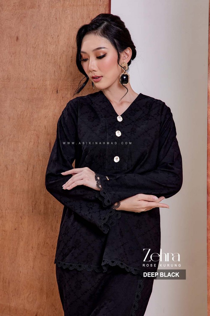 ZEHRA KURUNG in DEEP BLACK