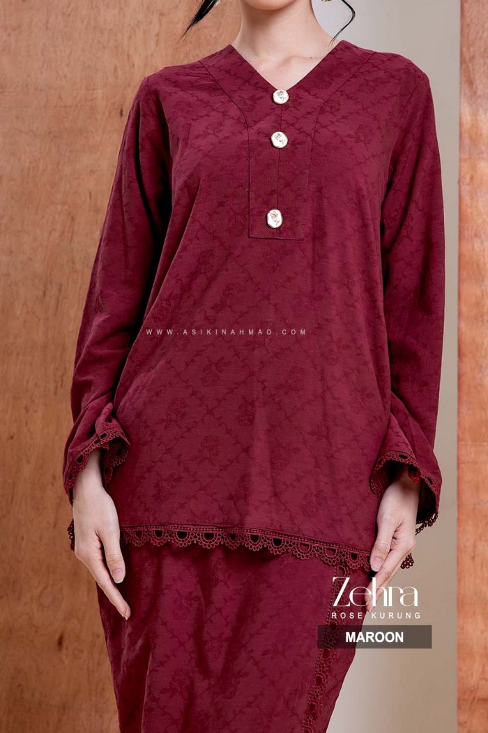 ZEHRA KURUNG in MAROON