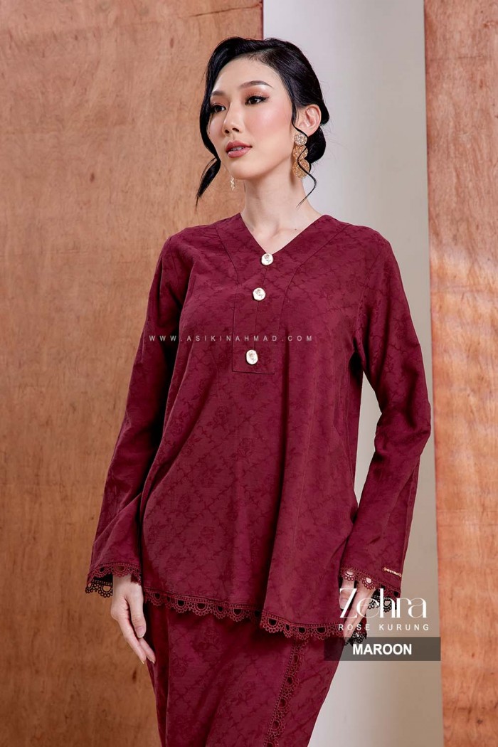 ZEHRA KURUNG in MAROON