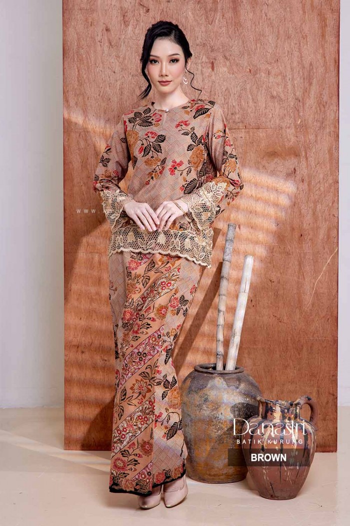 DANASTRI KURUNG KEDAH in BROWN