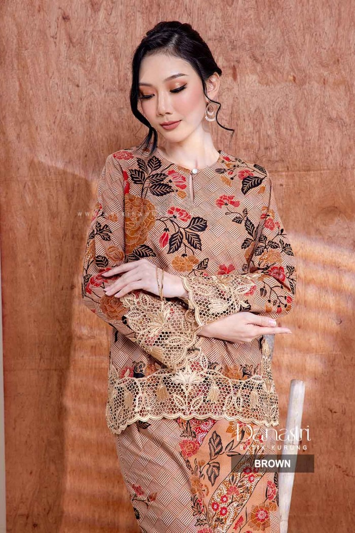 DANASTRI KURUNG KEDAH in BROWN