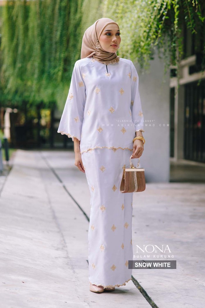 NONA KURUNG in SNOW WHITE