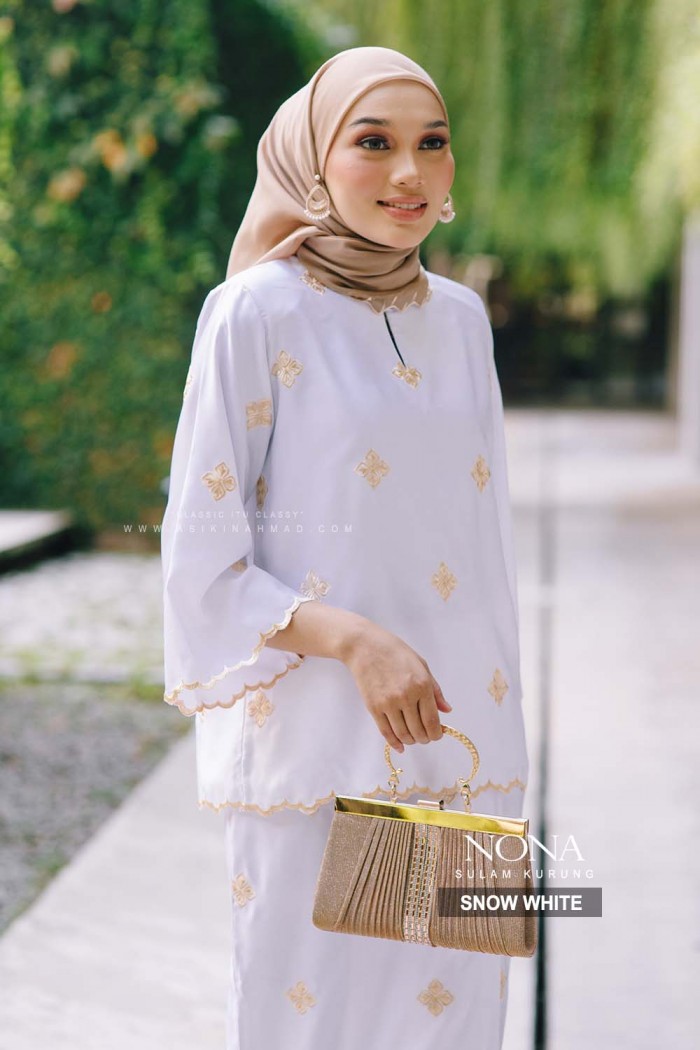 NONA KURUNG in SNOW WHITE