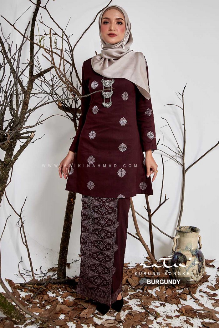 AS IS ITEMS RATU KURUNG in BURGUNDY