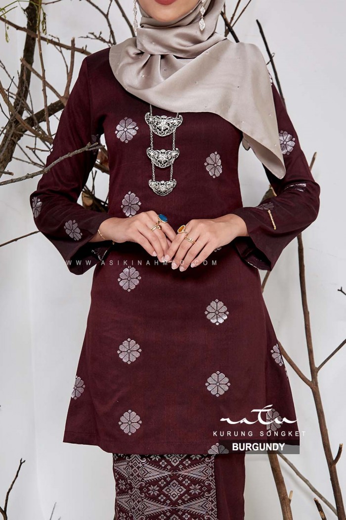 AS IS ITEMS RATU KURUNG in BURGUNDY