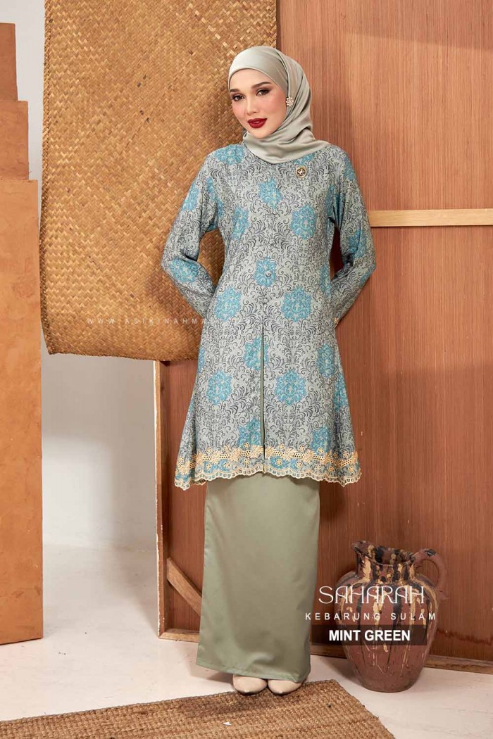 SAHARAH KEBARUNG in MINT GREEN