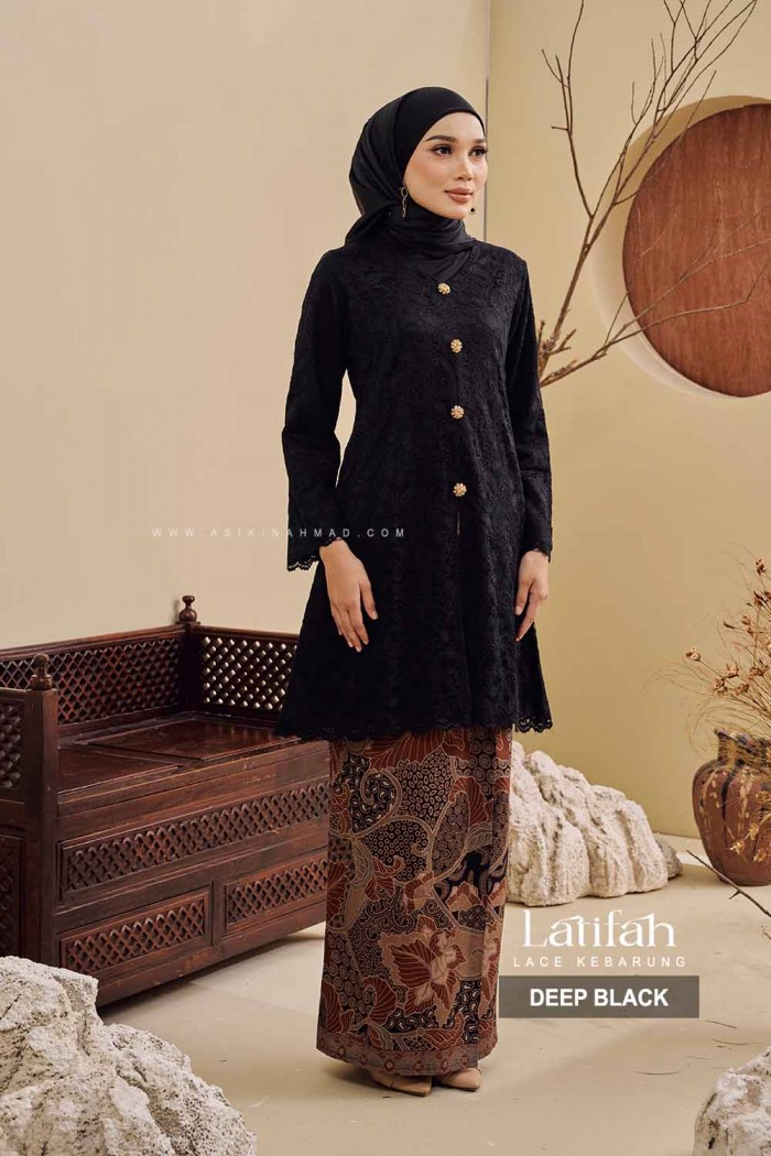 LATIFAH KEBARUNG in DEEP BLACK