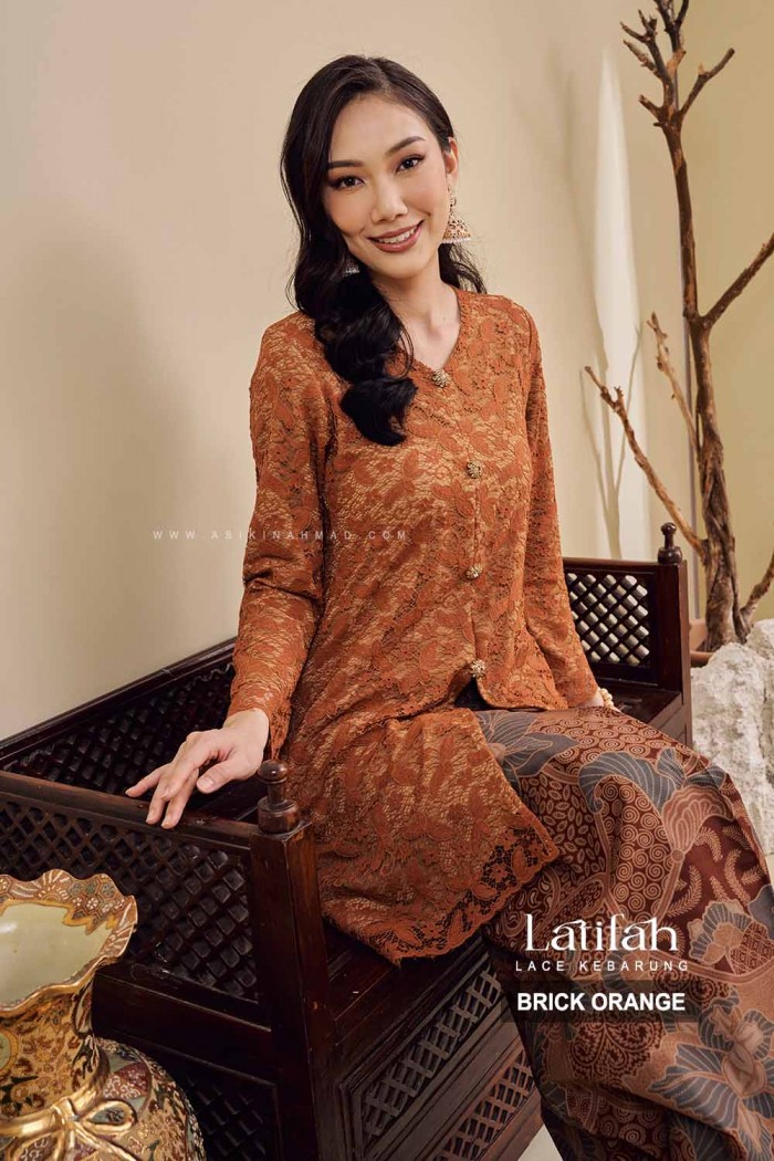 LATIFAH KEBARUNG in BRICK ORANGE