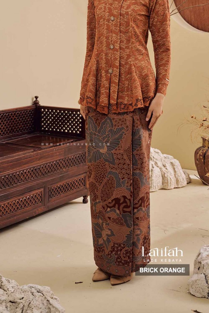 LATIFAH KEBAYA in BRICK ORANGE