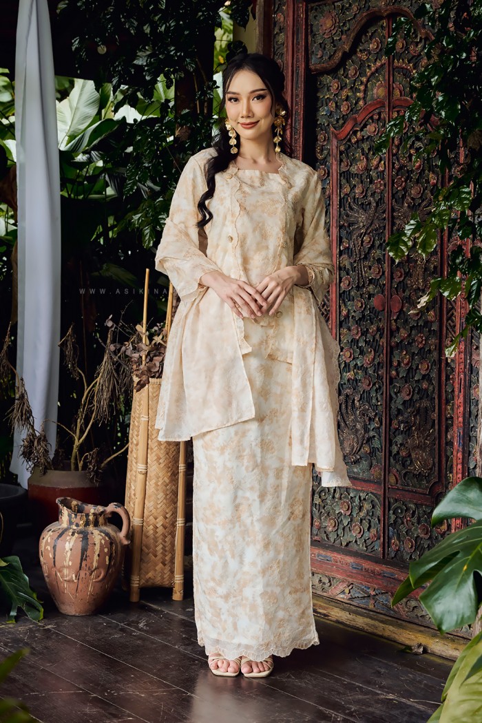 AURORA KEBAYA (AKE-D2) in CREAM YELLOW