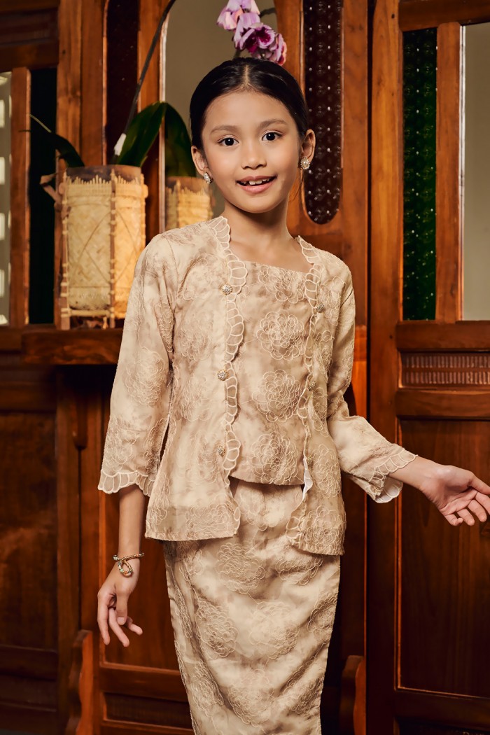 AURORA KEBAYA KIDS (AKKE-D2) in BROWN