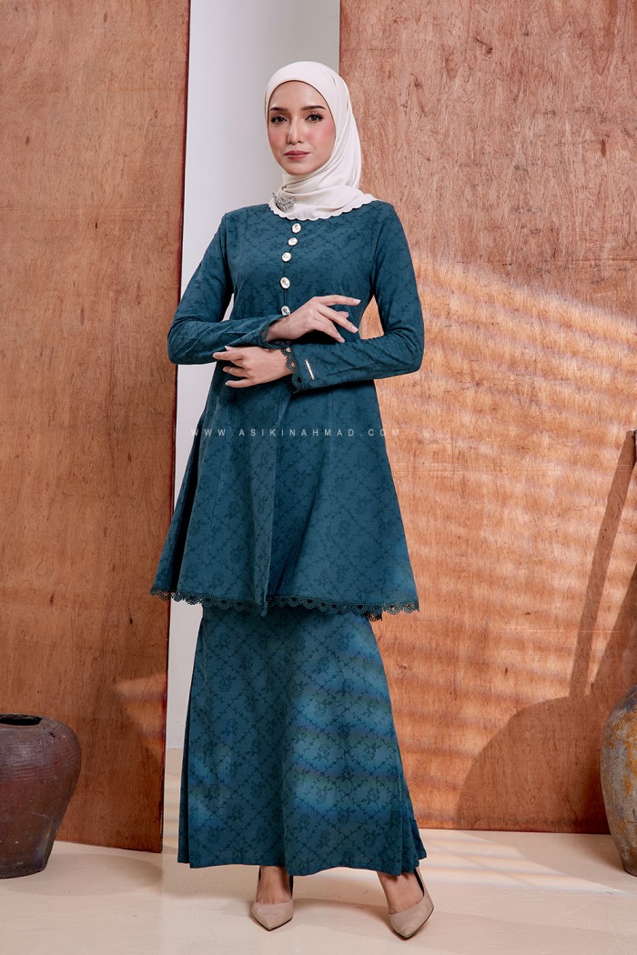 DAYANG KEBARUNG in TEAL GREEN