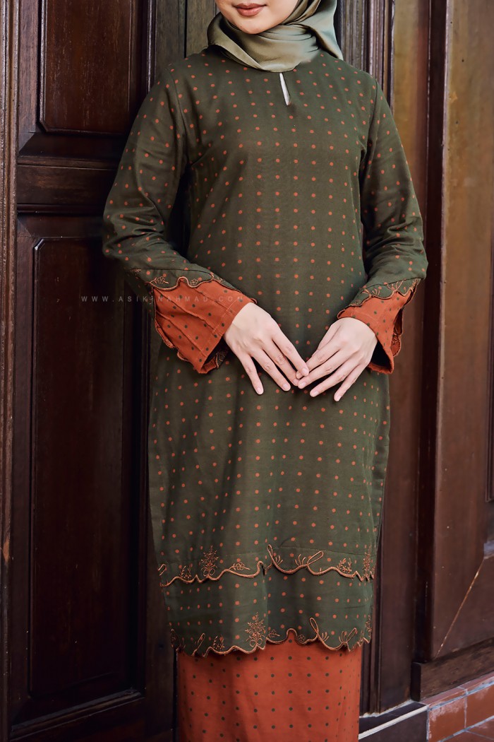 INDAH JULIA KURUNG (IJK-D2) in OLIVE