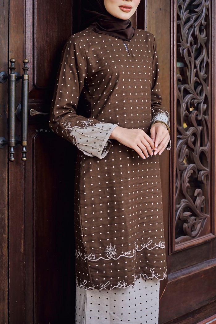 INDAH JULIA KURUNG (IJK-D2) in RICH BROWN