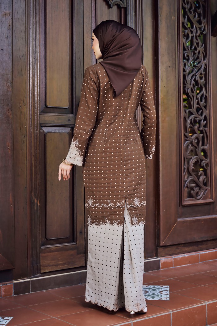 INDAH JULIA KURUNG (IJK-D2) in RICH BROWN