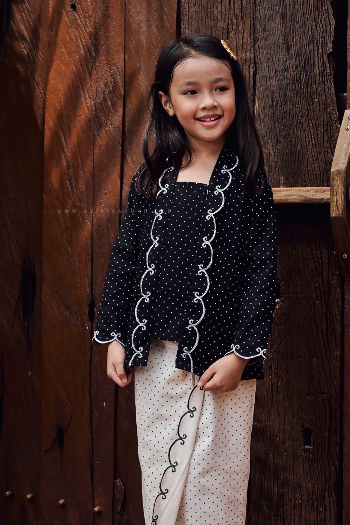 INDAH RAIA KIDS (IRKK-D2) in BLACK WHITE