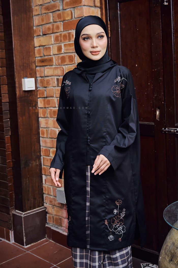 JIWA KARTIKA KURUNG (JKR-D4) in BLACK