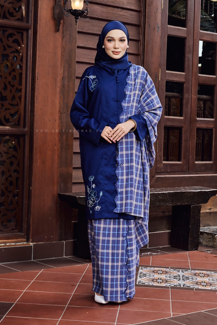 JIWA KARTIKA KURUNG (JKR-D4) in NAVY BLUE