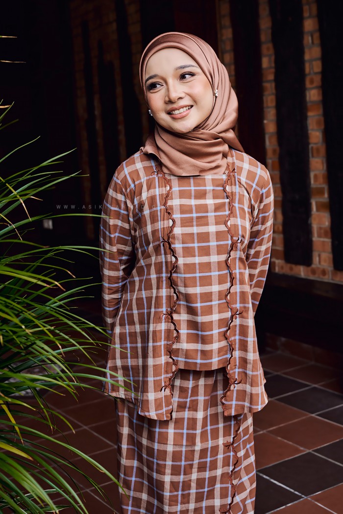 JIWA KIRANA KEBAYA (JK-D4) in BRICK BROWN