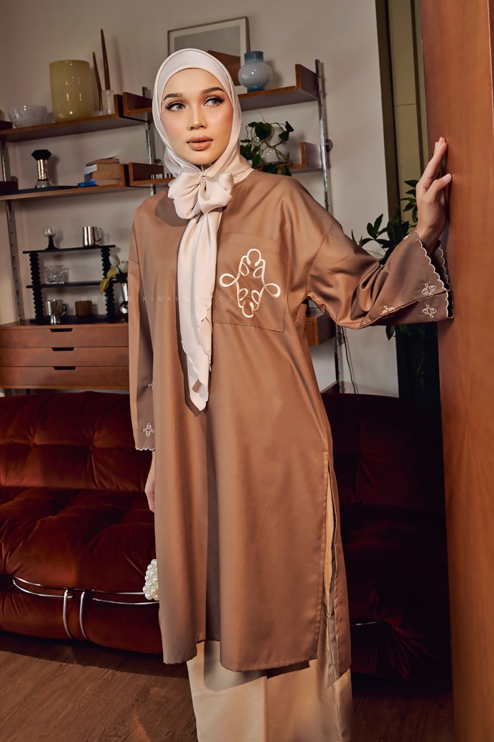 LA VIDA KURUNG SULAM IN DARK BROWN