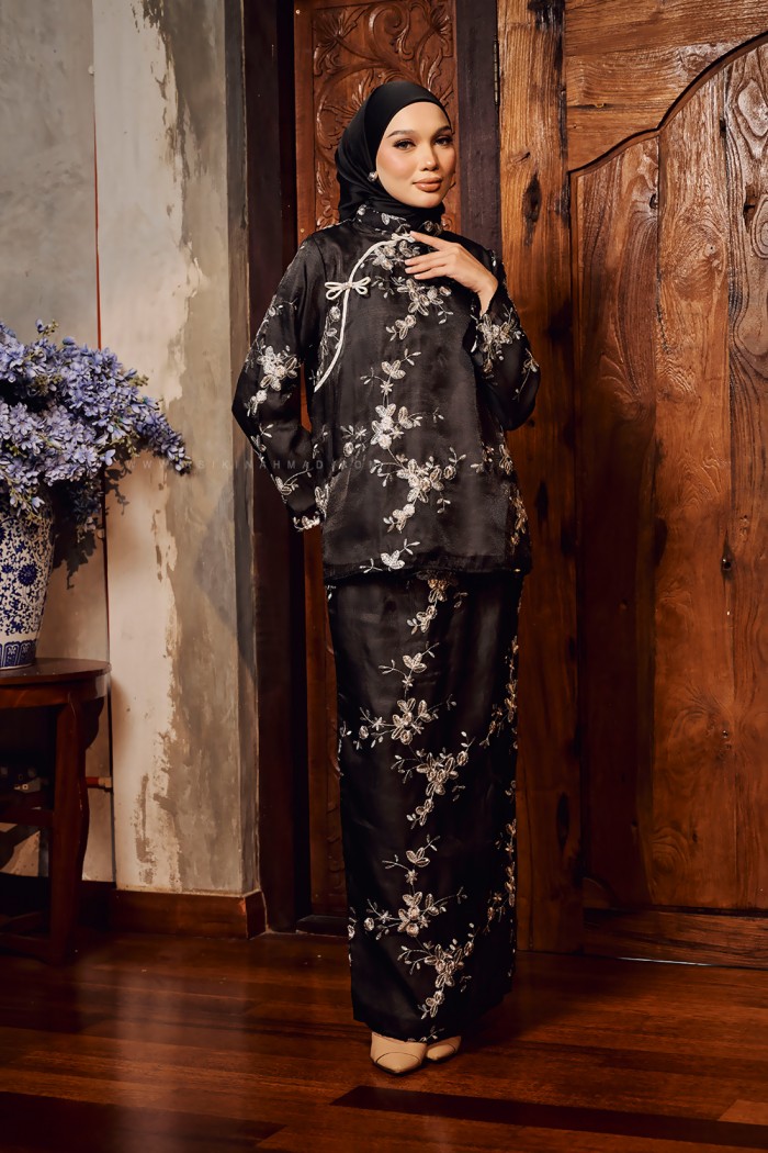 LILIA KURUNG KEDAH in DEEP BLACK