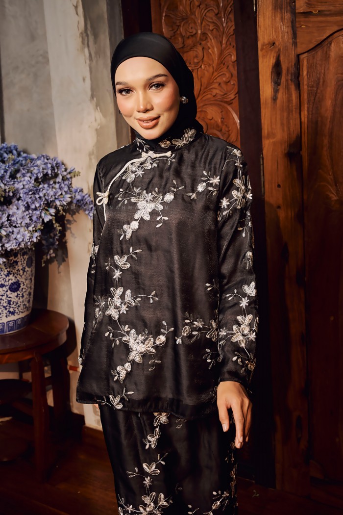 LILIA KURUNG KEDAH in DEEP BLACK