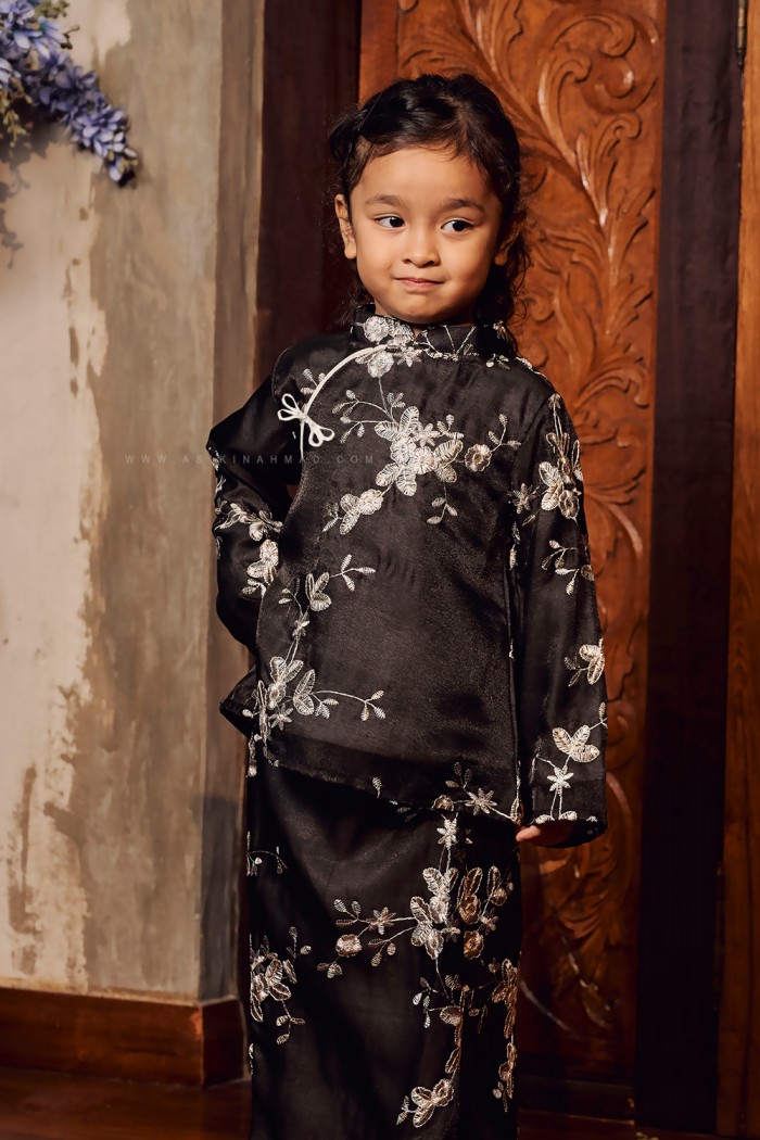 LILIA KURUNG KIDS in DEEP BLACK