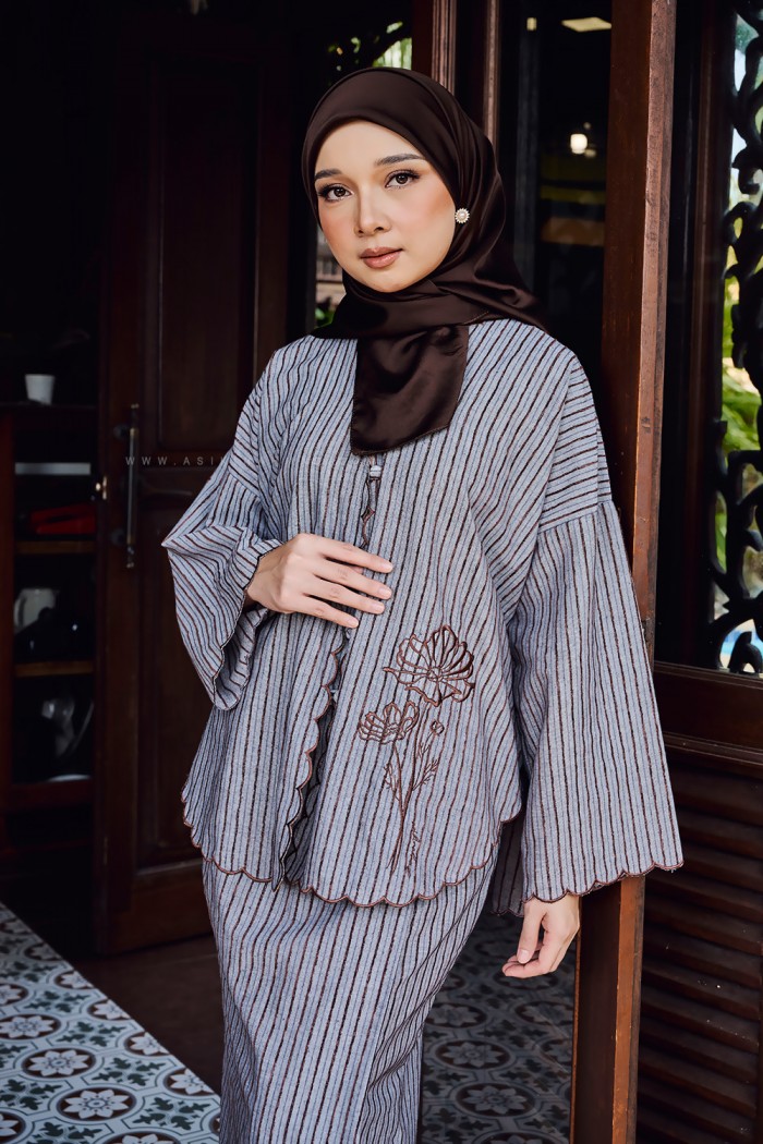 LILI ANGUN KURUNG (LAG-D1) in BROWN